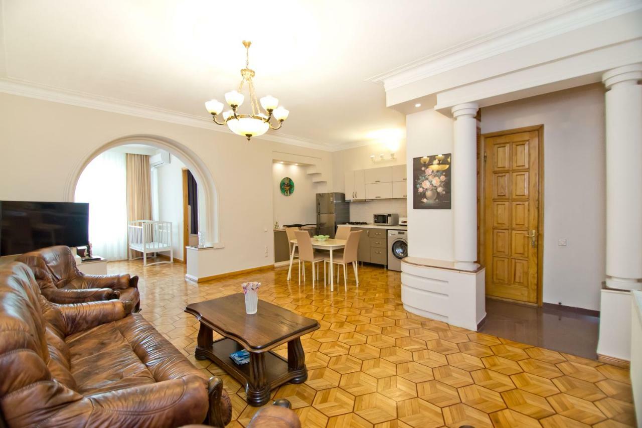 Seaside Luxury Apartment باتومي المظهر الخارجي الصورة